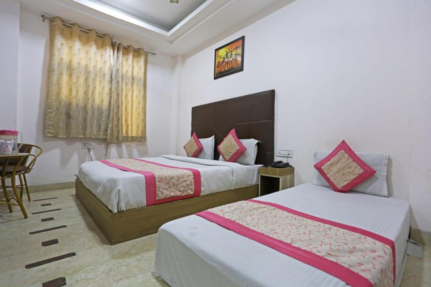 Hotel Sterling Inn, New Delhi Exterior foto