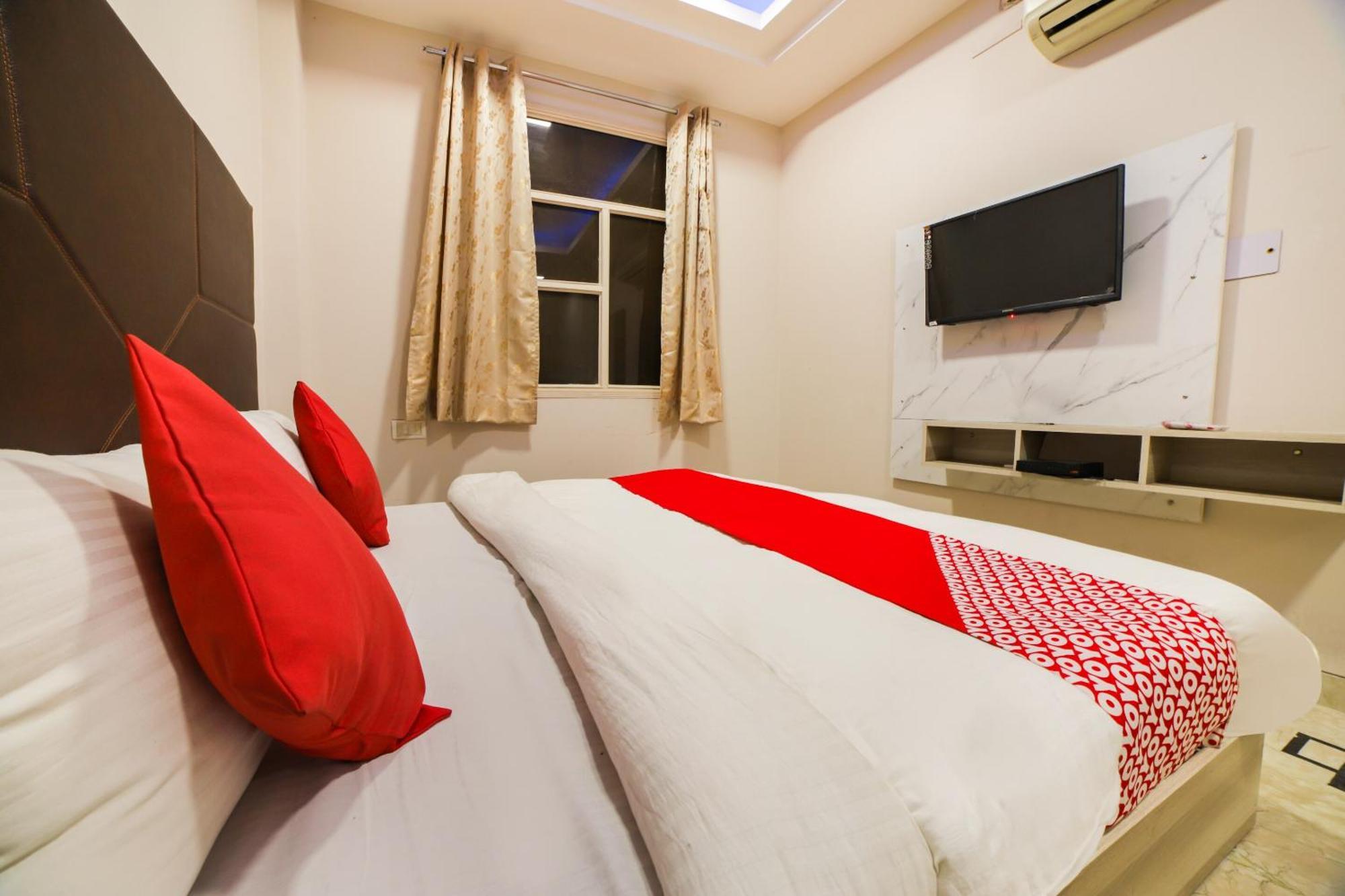 Hotel Sterling Inn, New Delhi Exterior foto